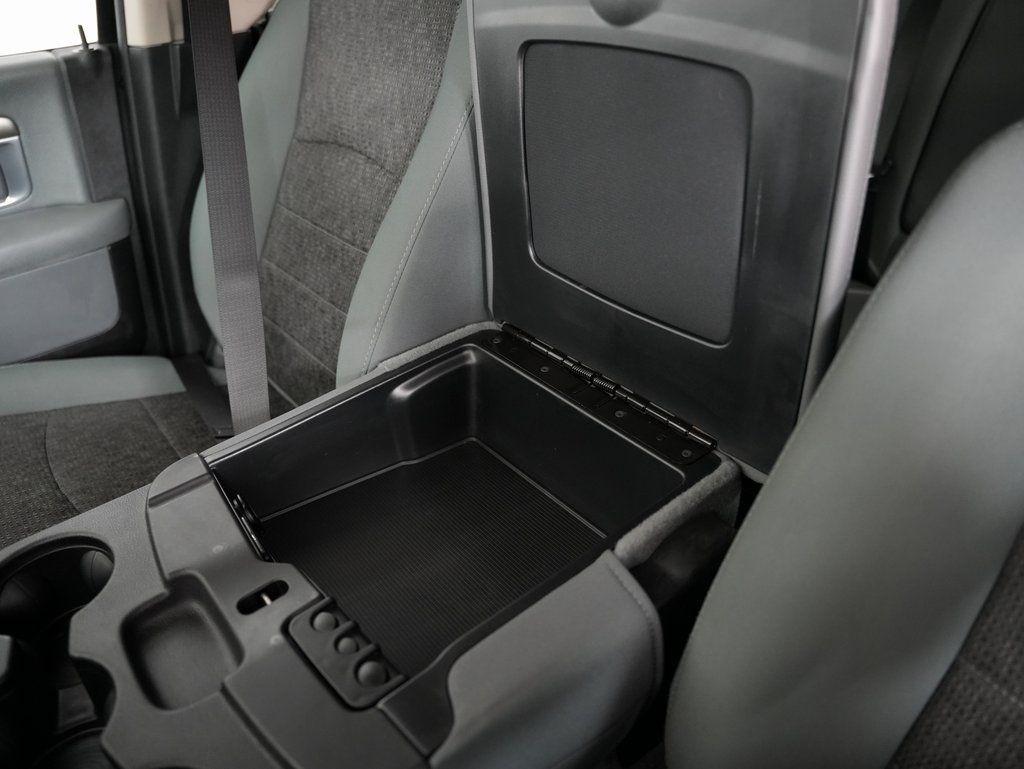 RAM 1500 4WD Crew Cab 140.5" Big Horn 2015