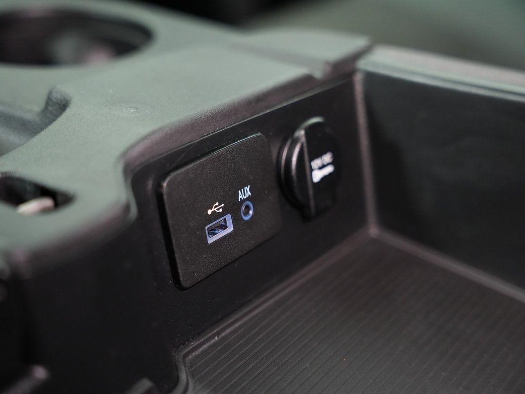 RAM 1500 4WD Crew Cab 140.5" Big Horn 2015