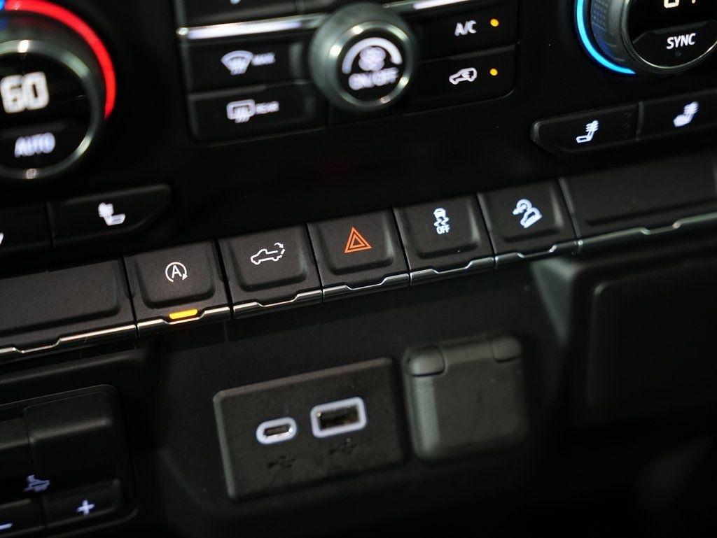 Chevrolet Silverado 1500 4WD Crew Cab 147" RST 2019