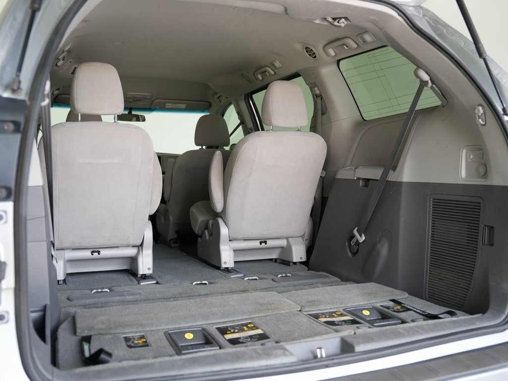 Toyota Sienna 5dr 7-Pass Van L FWD (Natl) 2015 Toyota Sienna 5dr 7-Pass Van L FWD (Natl) 2015