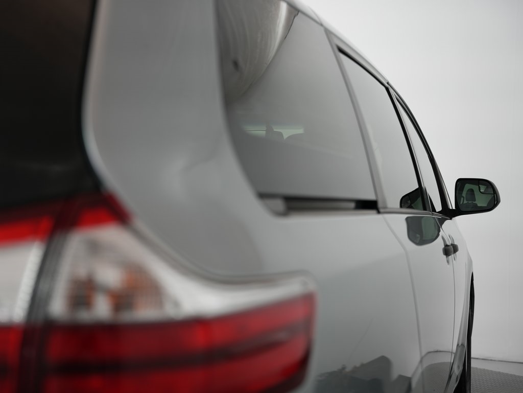 Toyota Sienna 5dr 7-Pass Van L FWD (Natl) 2015 Toyota Sienna 5dr 7-Pass Van L FWD (Natl) 2015