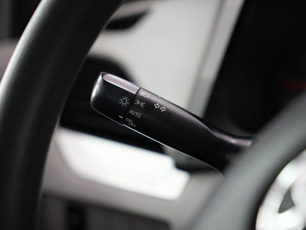 Toyota Sienna 5dr 7-Pass Van L FWD (Natl) 2015