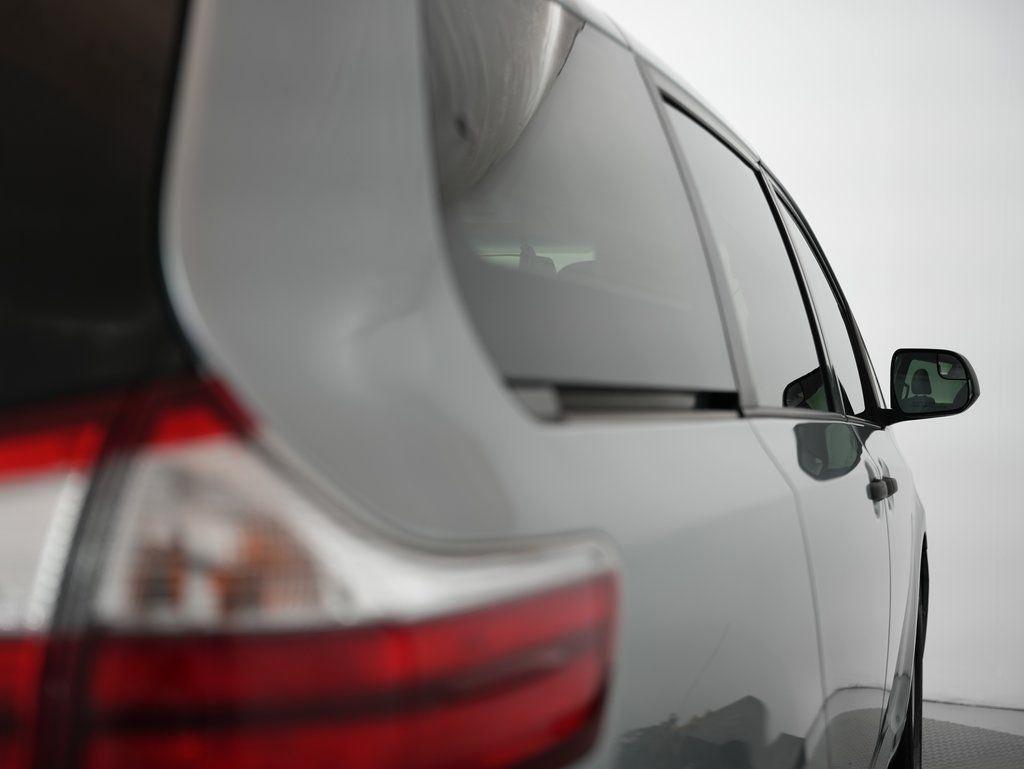 Toyota Sienna 5dr 7-Pass Van L FWD (Natl) 2015