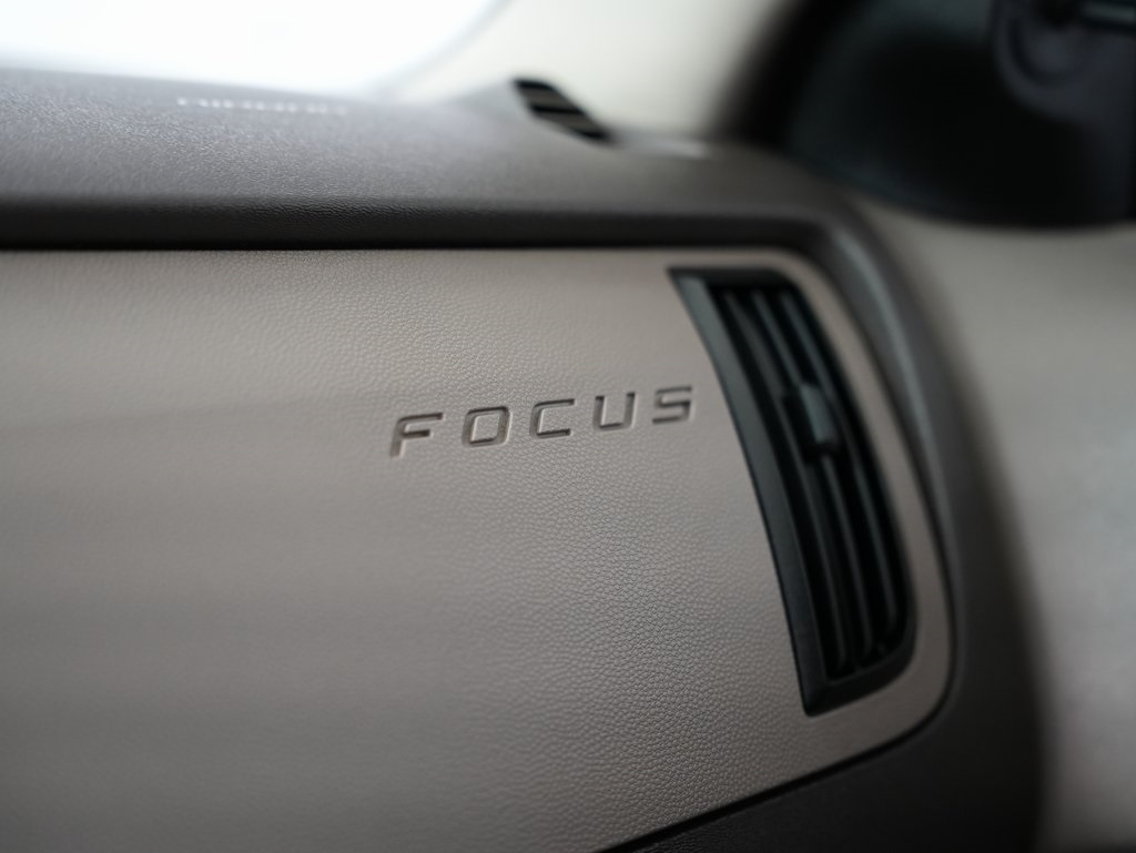 Ford Focus 4dr Sdn S 2009 Ford Focus 4dr Sdn S 2009