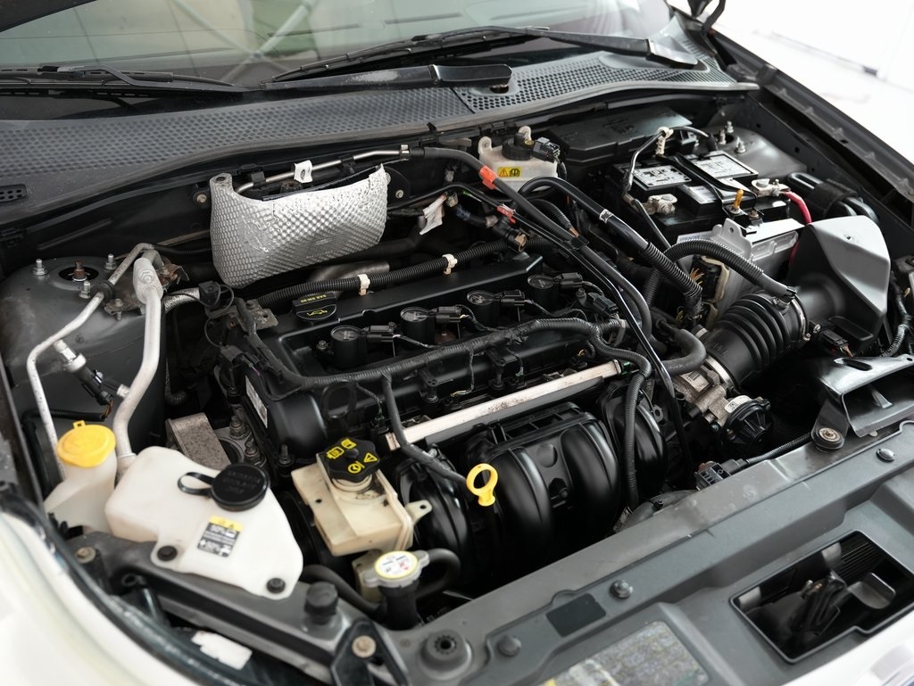 Ford Focus 4dr Sdn S 2009 Ford Focus 4dr Sdn S 2009
