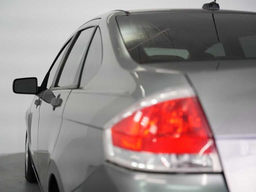 Ford Focus 4dr Sdn S 2009 Ford Focus 4dr Sdn S 2009