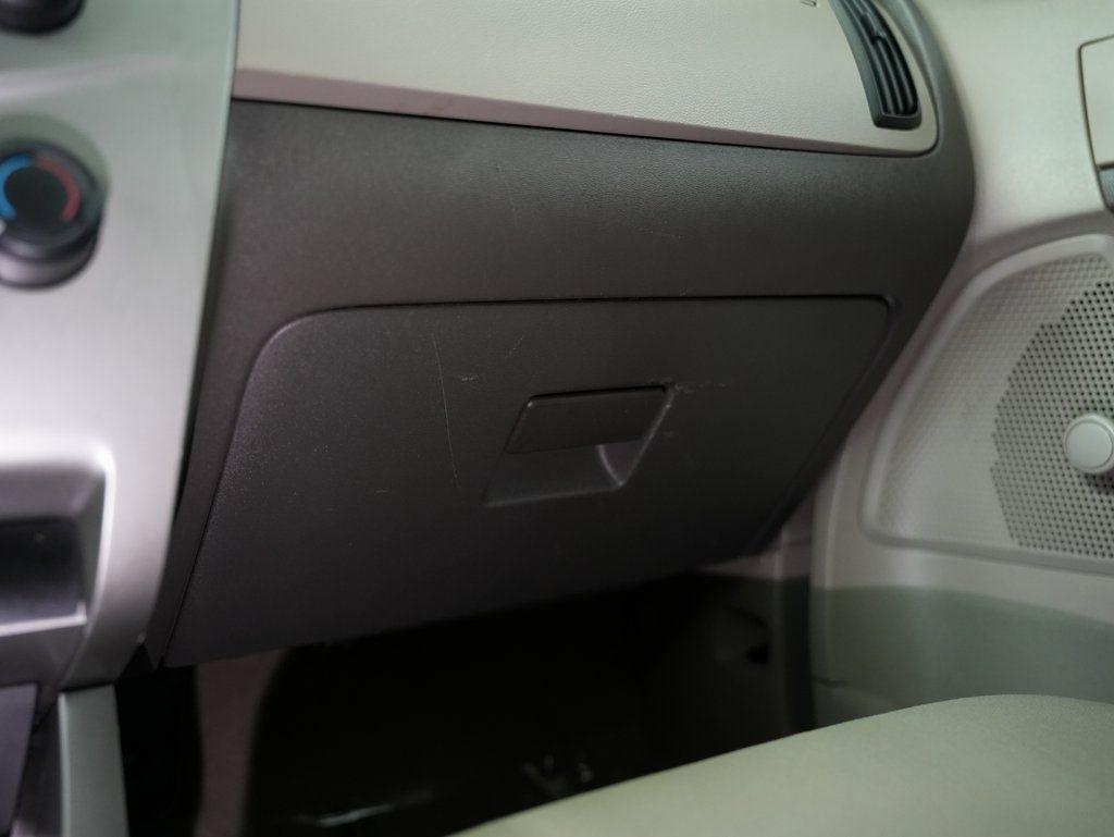 Ford Focus 4dr Sdn S 2009