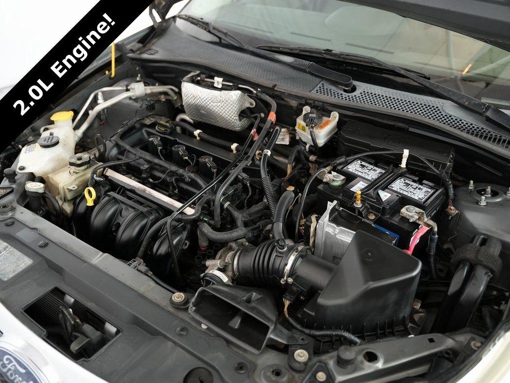 Ford Focus 4dr Sdn S 2009