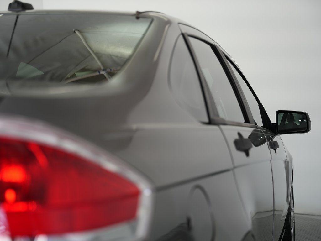 Ford Focus 4dr Sdn S 2009