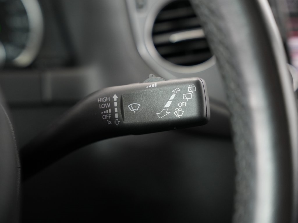 Volkswagen Tiguan 4WD 4dr Auto SEL w/Premium Nav & Dynaudio 2012 Volkswagen Tiguan 4WD 4dr Auto SEL w/Premium Nav & Dynaudio 2012