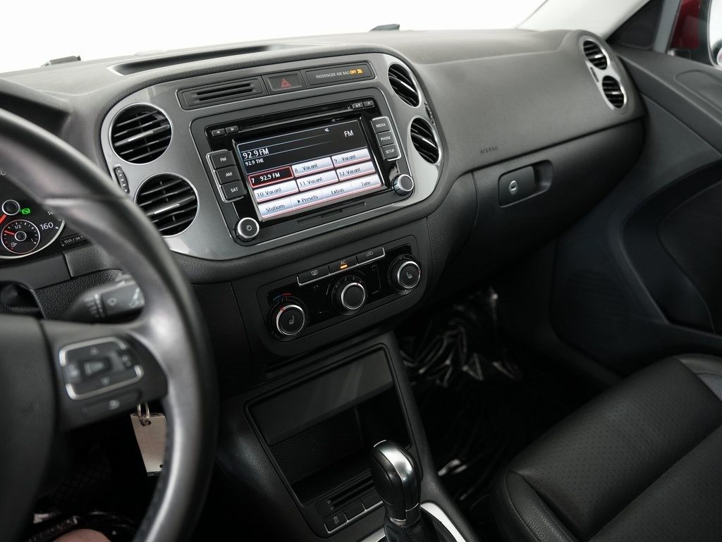Volkswagen Tiguan 4WD 4dr Auto SEL w/Premium Nav & Dynaudio 2012 Volkswagen Tiguan 4WD 4dr Auto SEL w/Premium Nav & Dynaudio 2012
