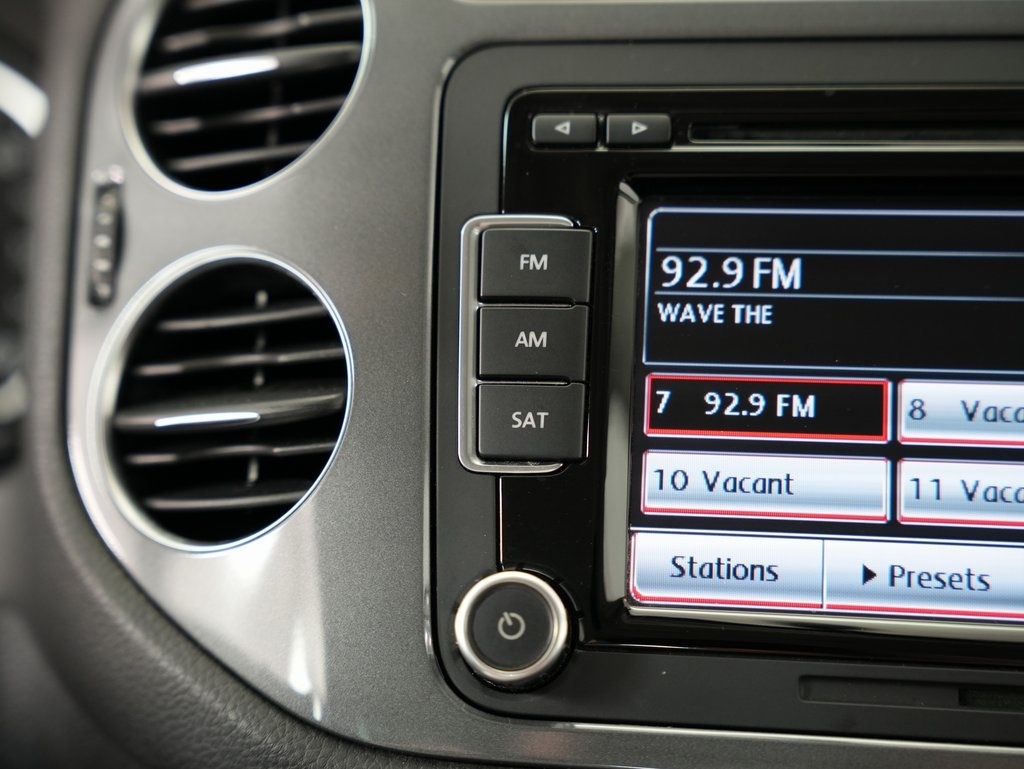 Volkswagen Tiguan 4WD 4dr Auto SEL w/Premium Nav & Dynaudio 2012 Volkswagen Tiguan 4WD 4dr Auto SEL w/Premium Nav & Dynaudio 2012