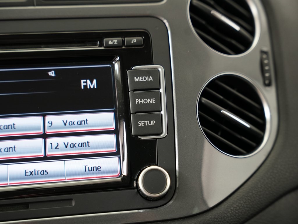 Volkswagen Tiguan 4WD 4dr Auto SEL w/Premium Nav & Dynaudio 2012 Volkswagen Tiguan 4WD 4dr Auto SEL w/Premium Nav & Dynaudio 2012