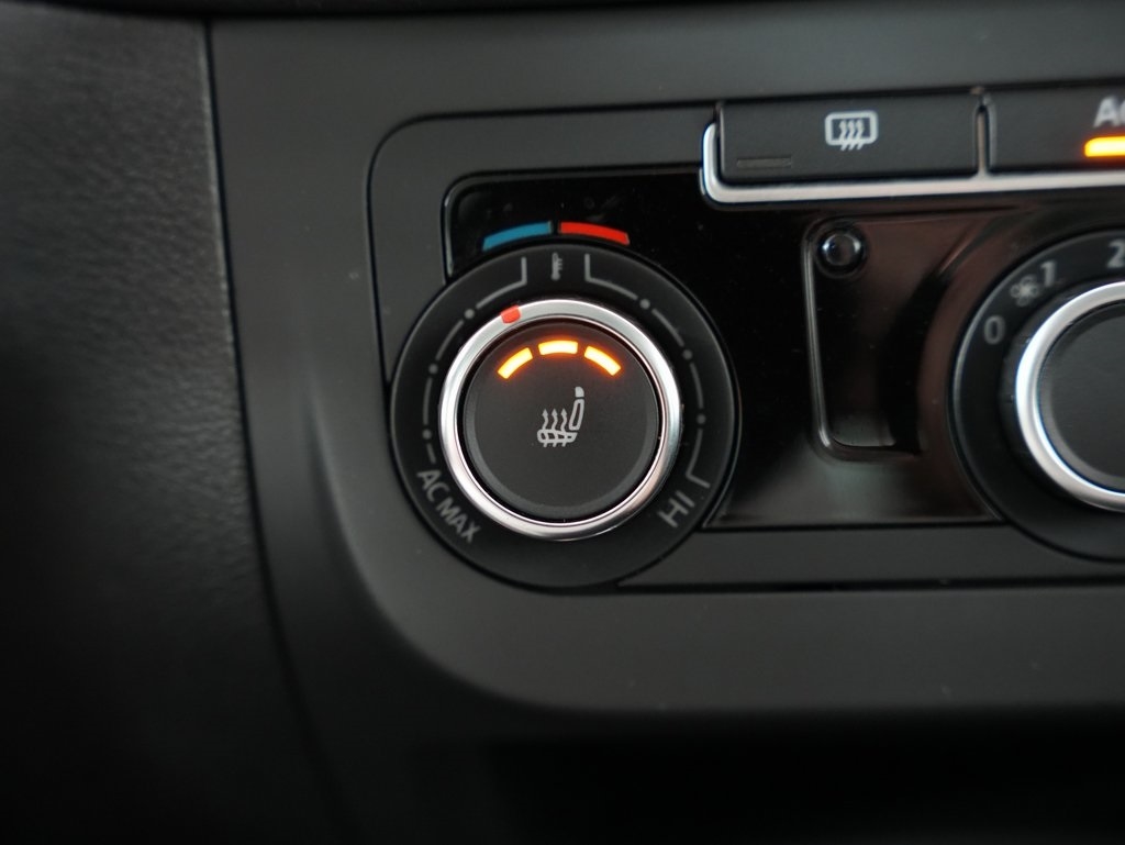 Volkswagen Tiguan 4WD 4dr Auto SEL w/Premium Nav & Dynaudio 2012 Volkswagen Tiguan 4WD 4dr Auto SEL w/Premium Nav & Dynaudio 2012