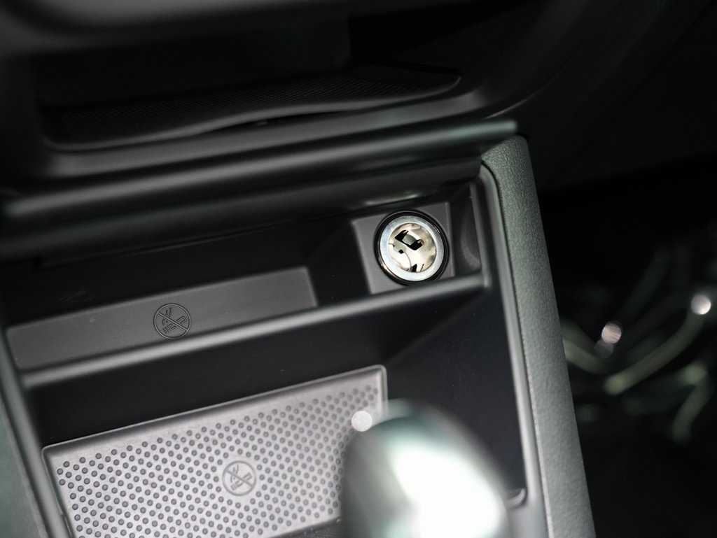 Volkswagen Tiguan 4WD 4dr Auto SEL w/Premium Nav & Dynaudio 2012 Volkswagen Tiguan 4WD 4dr Auto SEL w/Premium Nav & Dynaudio 2012