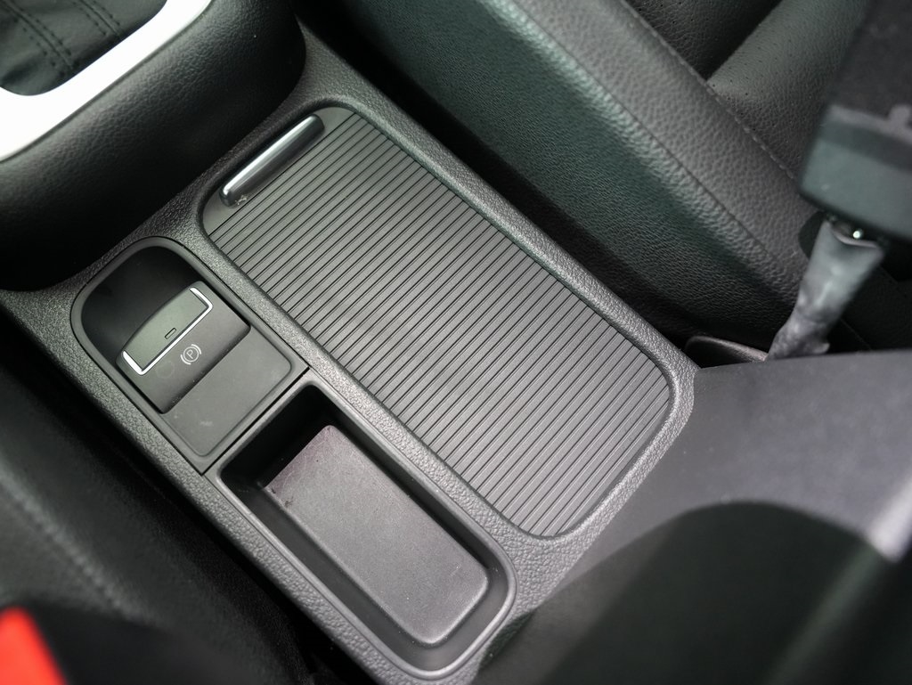 Volkswagen Tiguan 4WD 4dr Auto SEL w/Premium Nav & Dynaudio 2012 Volkswagen Tiguan 4WD 4dr Auto SEL w/Premium Nav & Dynaudio 2012