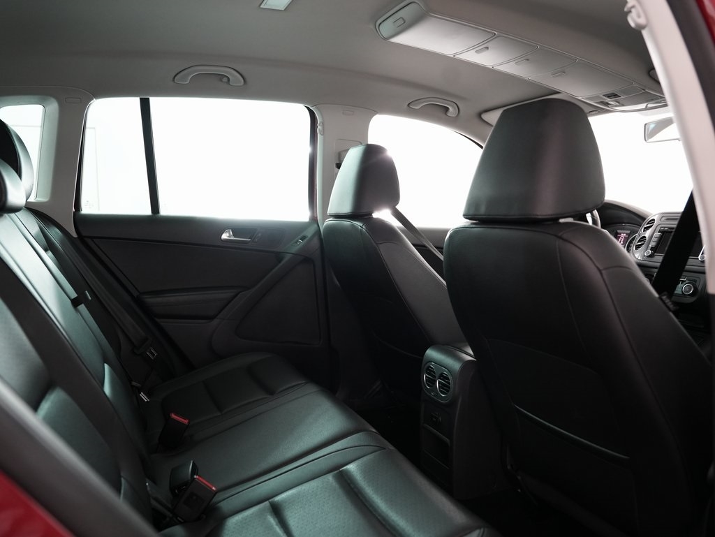 Volkswagen Tiguan 4WD 4dr Auto SEL w/Premium Nav & Dynaudio 2012 Volkswagen Tiguan 4WD 4dr Auto SEL w/Premium Nav & Dynaudio 2012