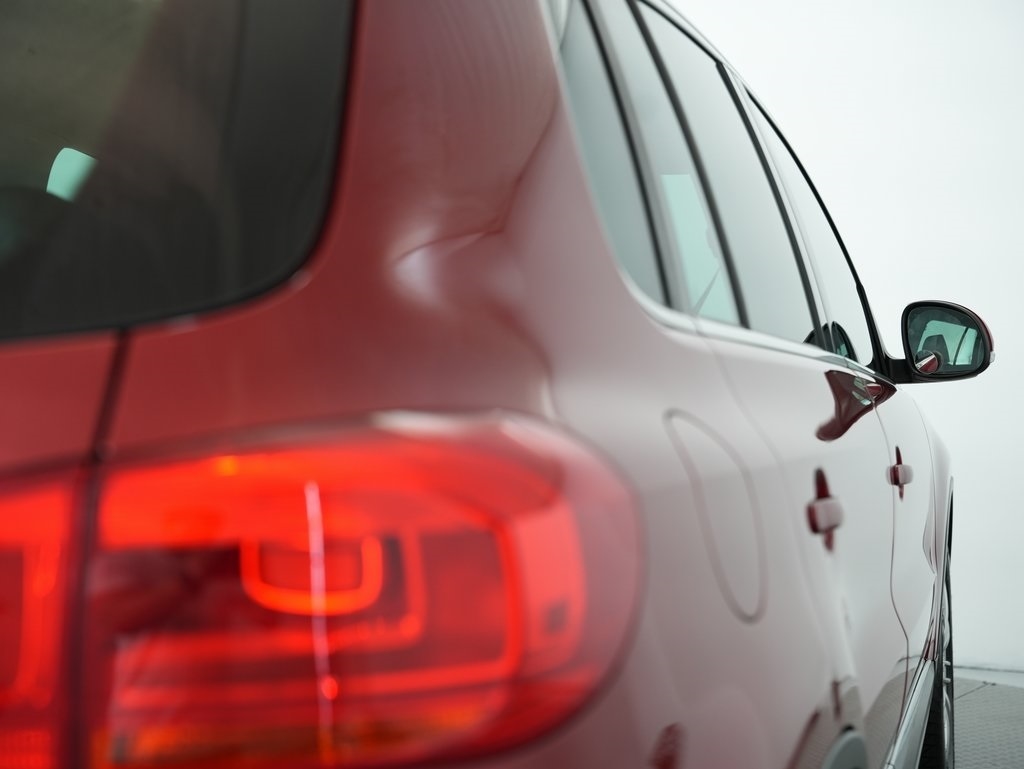 Volkswagen Tiguan 4WD 4dr Auto SEL w/Premium Nav & Dynaudio 2012 Volkswagen Tiguan 4WD 4dr Auto SEL w/Premium Nav & Dynaudio 2012