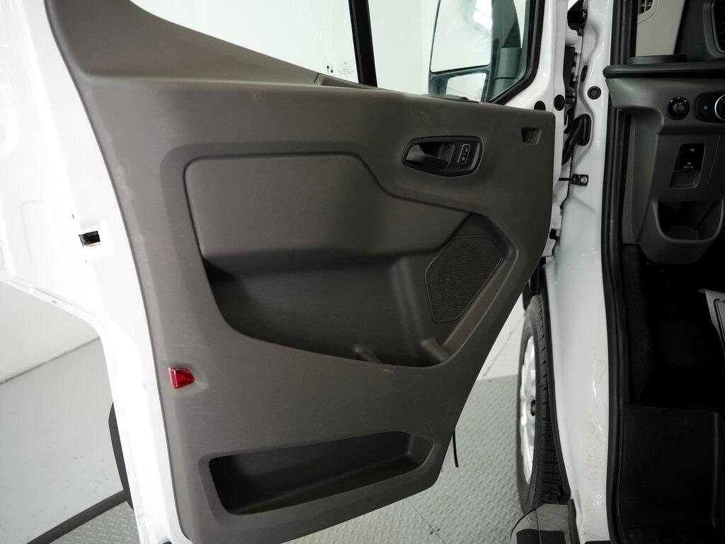 2023 Ford Transit Cargo Van photo 28