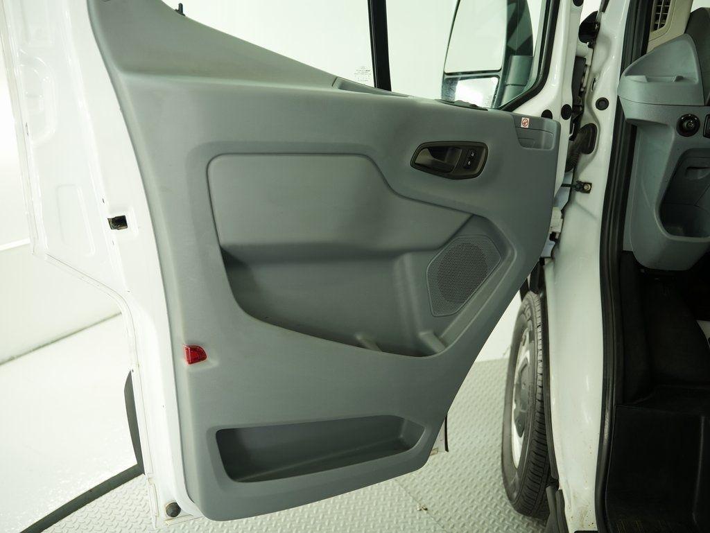 Ford Transit Van T-150 130" Low Rf 8600 GVWR Swing-Out RH Dr 2019