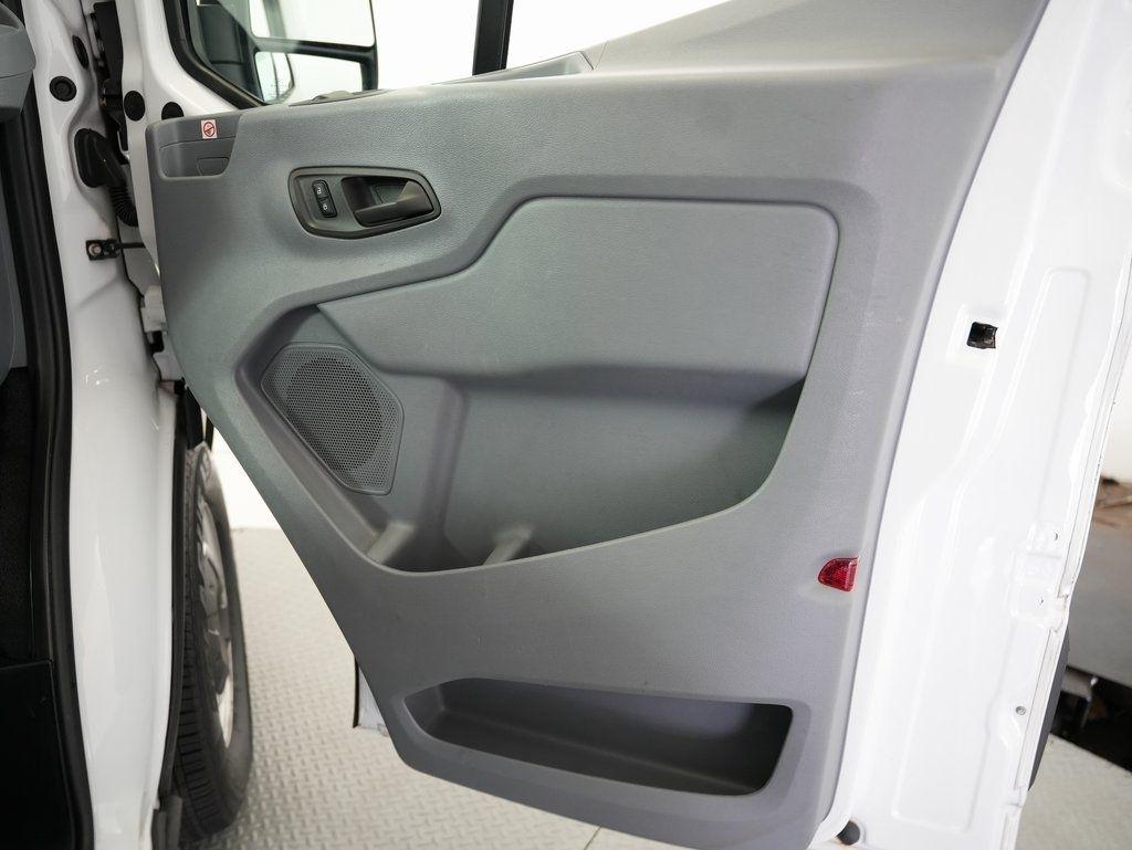 Ford Transit Van T-150 130" Low Rf 8600 GVWR Swing-Out RH Dr 2019