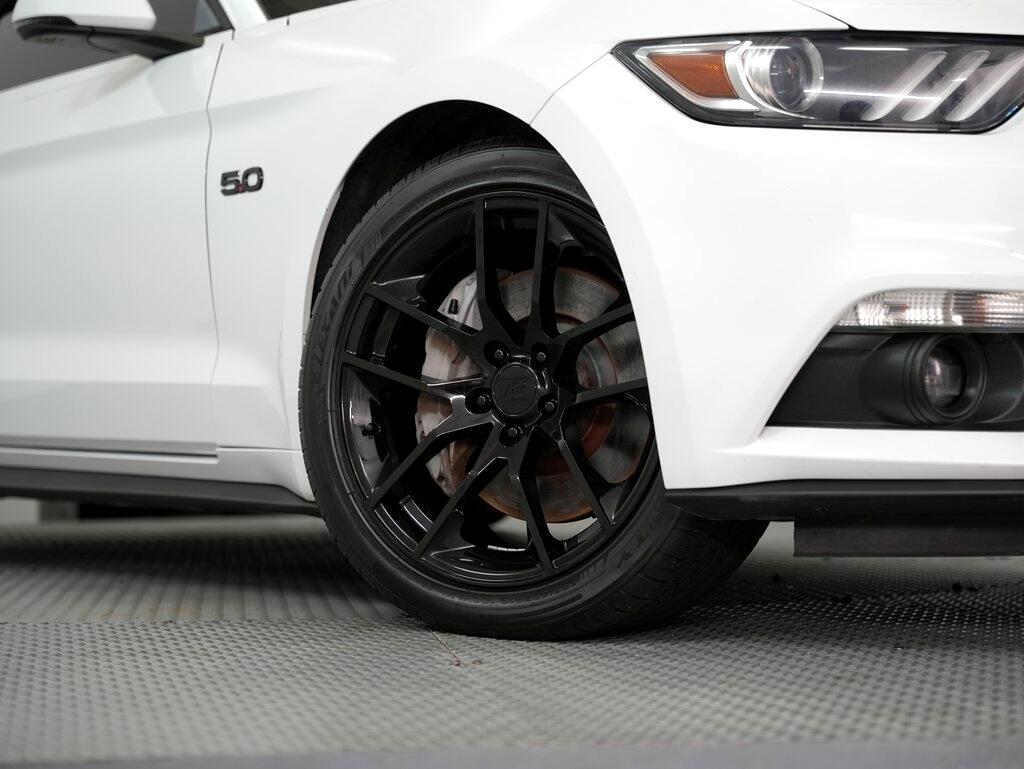 2017 Ford Mustang GT Premium Convertible photo 19