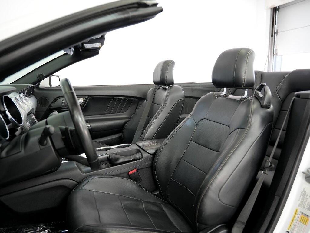 2017 Ford Mustang GT Premium Convertible photo 30