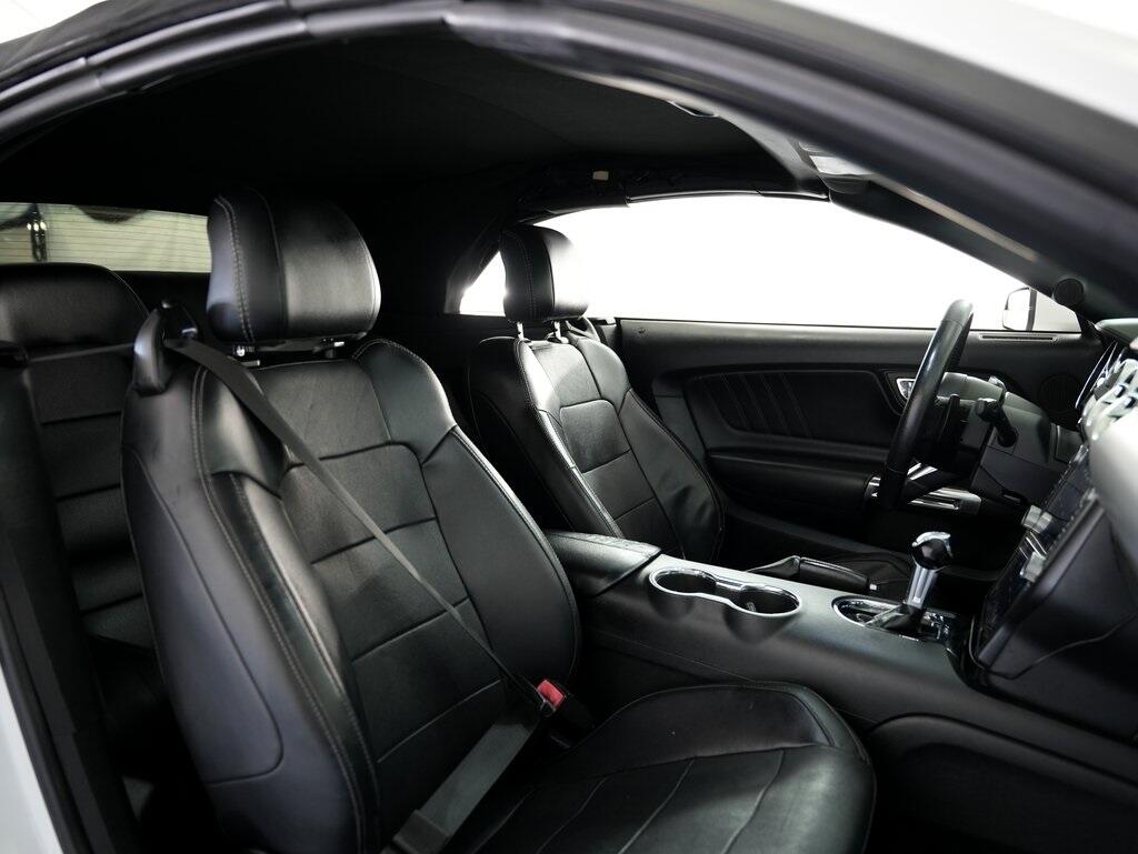 2017 Ford Mustang GT Premium Convertible photo 37
