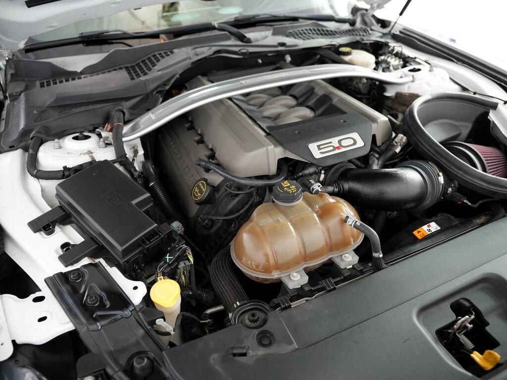 2017 Ford Mustang GT Premium Convertible photo 40