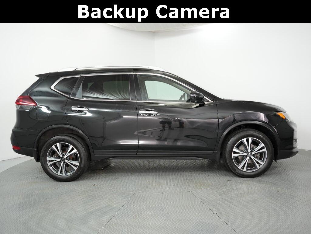 2019 Nissan Rogue AWD SV photo 3