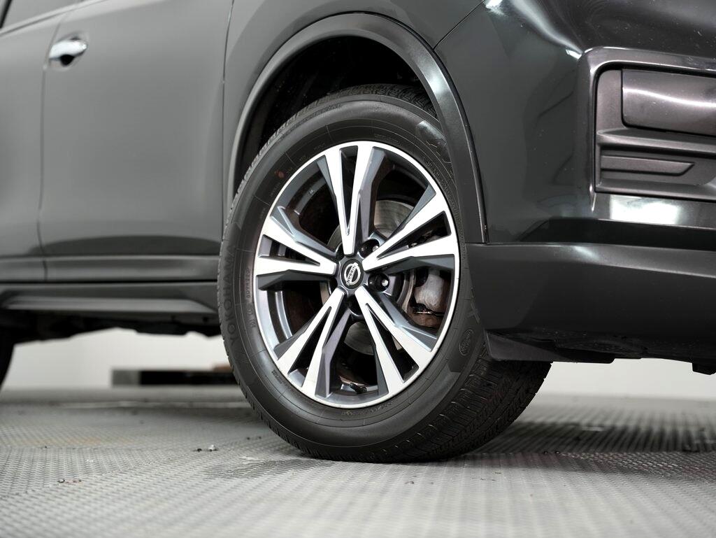 2019 Nissan Rogue AWD SV photo 13