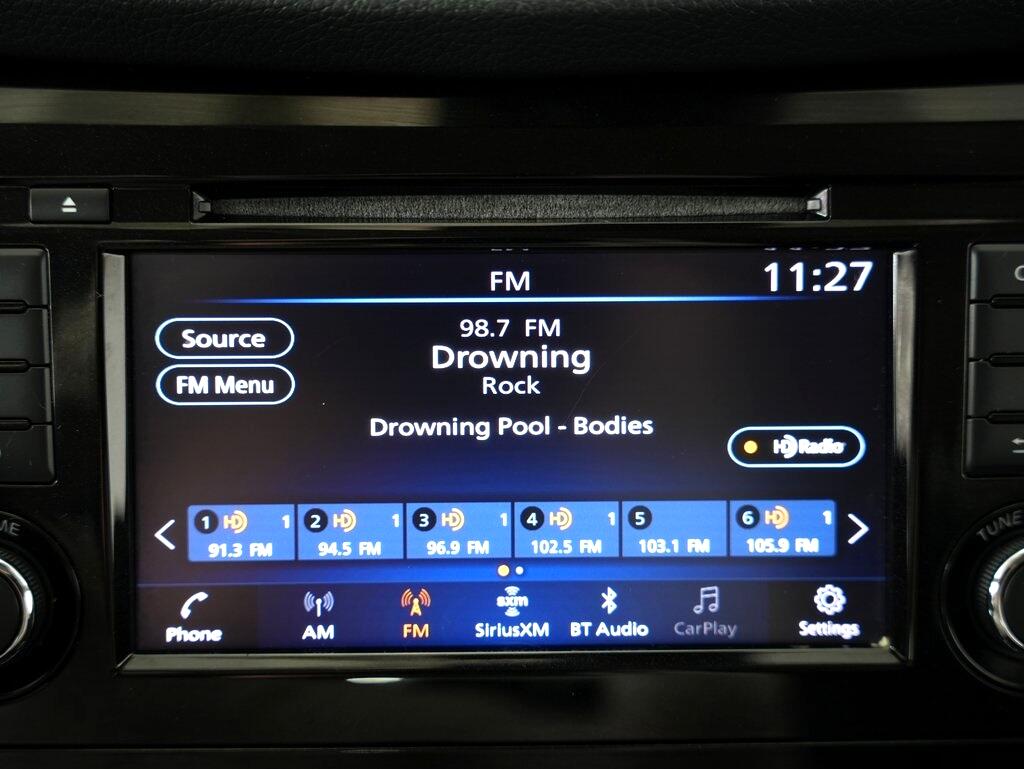 2019 Nissan Rogue AWD SV photo 16
