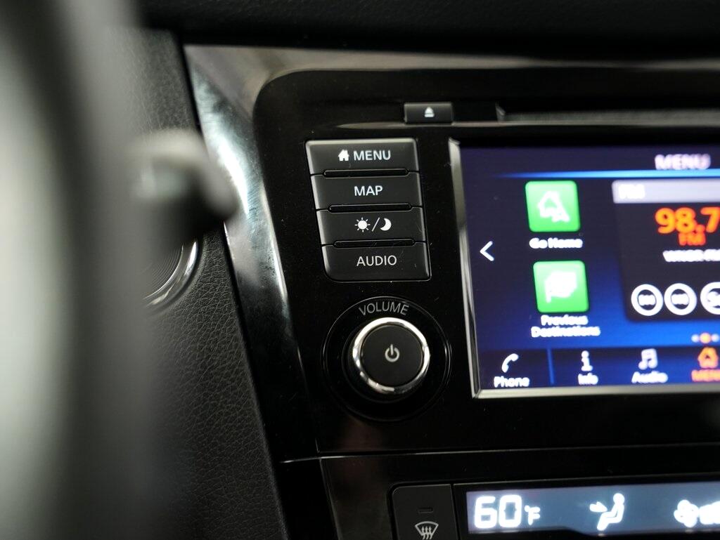 2019 Nissan Rogue AWD SV photo 19