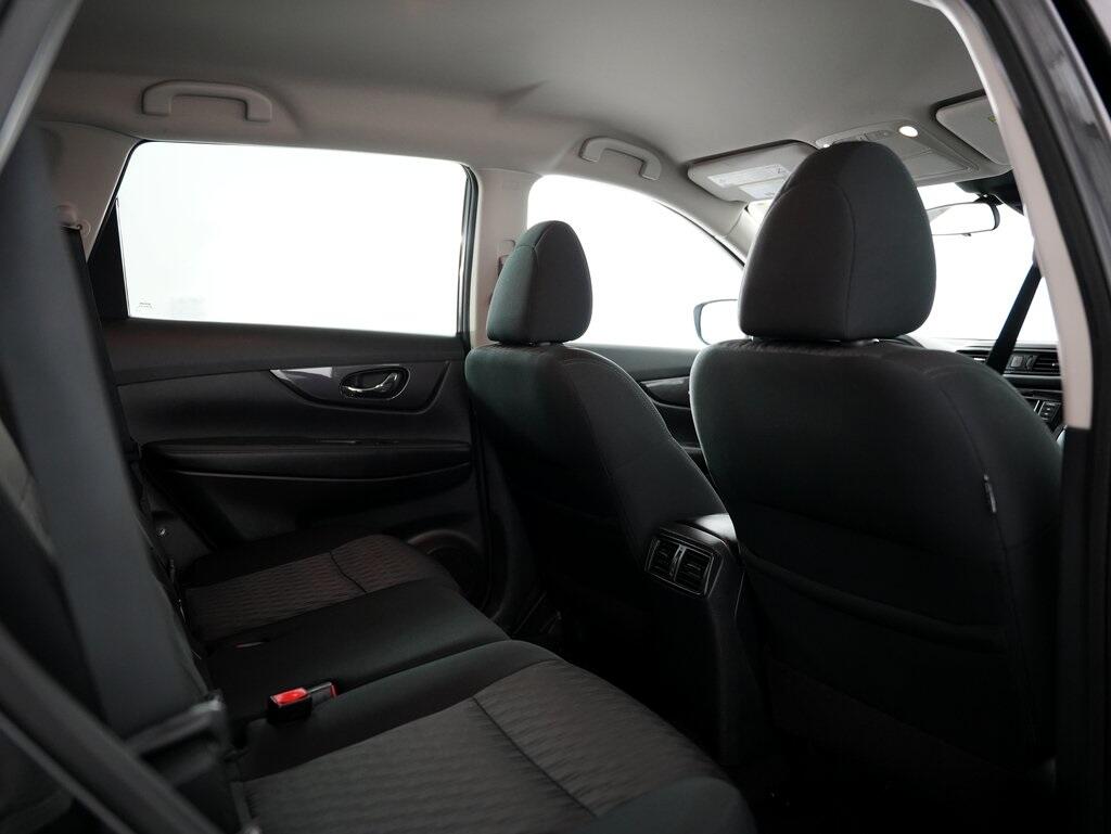 2019 Nissan Rogue AWD SV photo 36