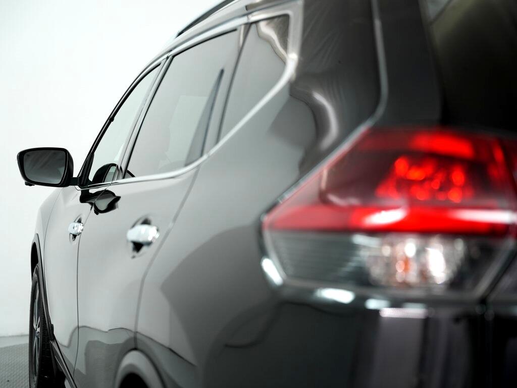 2019 Nissan Rogue AWD SV photo 61