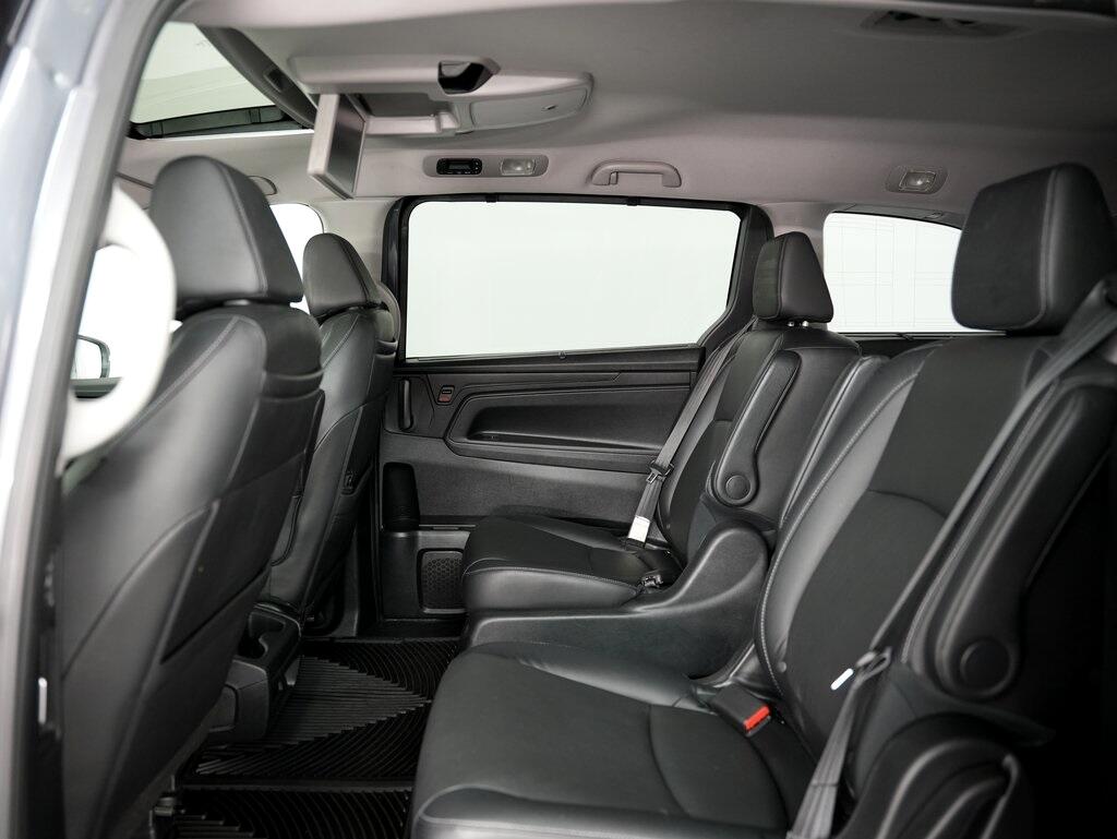 2021 Honda Odyssey Touring photo 38