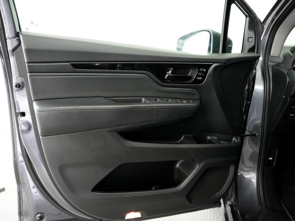 2021 Honda Odyssey Touring photo 41