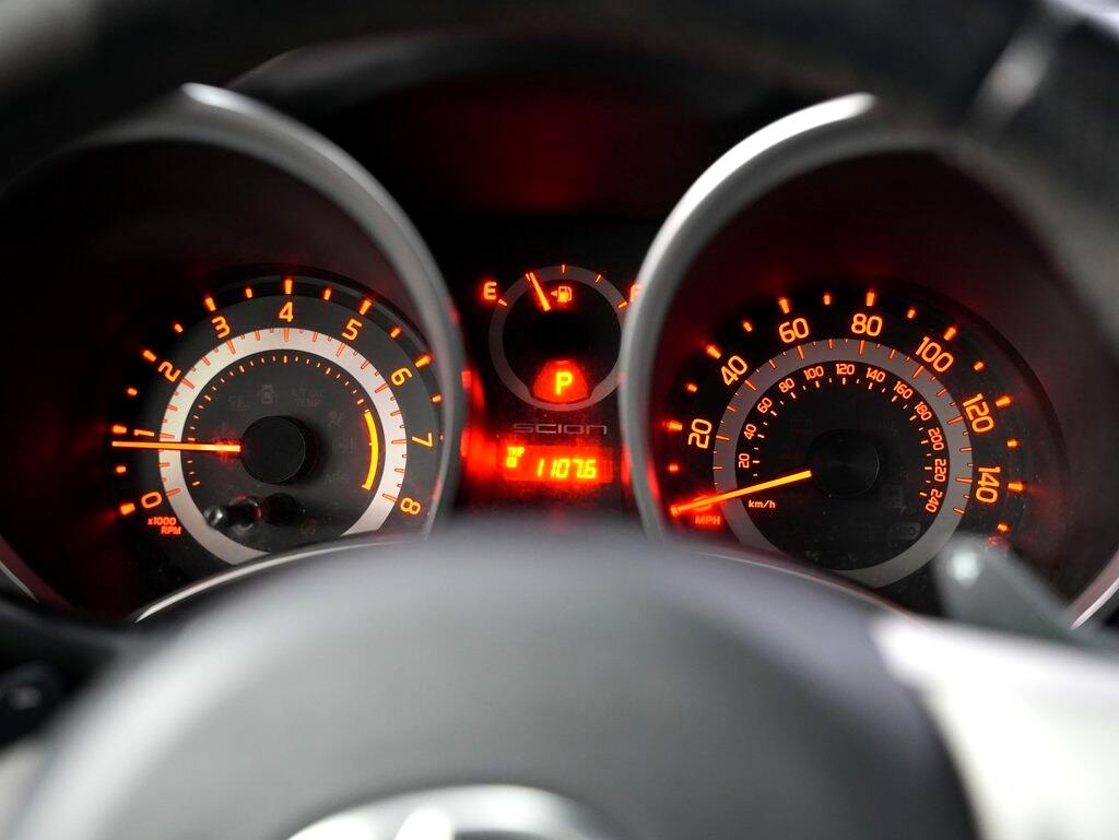2015 Scion tC photo 15