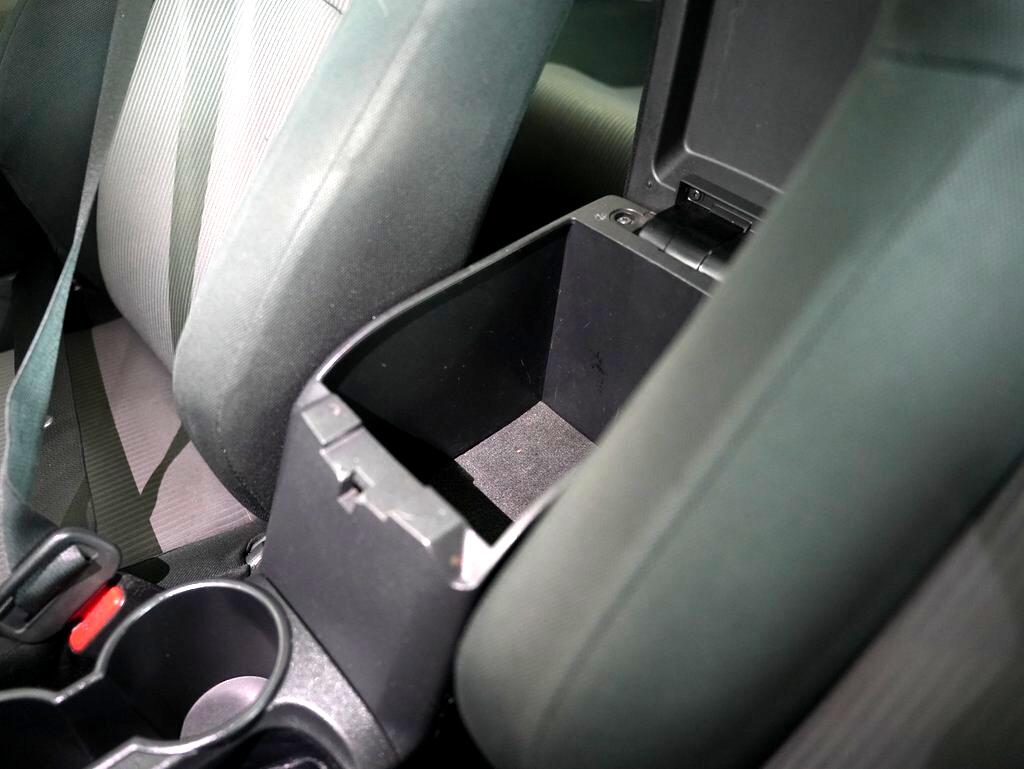 2015 Scion tC photo 27