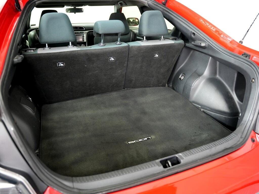 2015 Scion tC photo 28