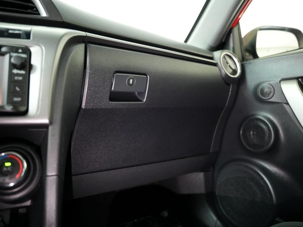 2015 Scion tC photo 35