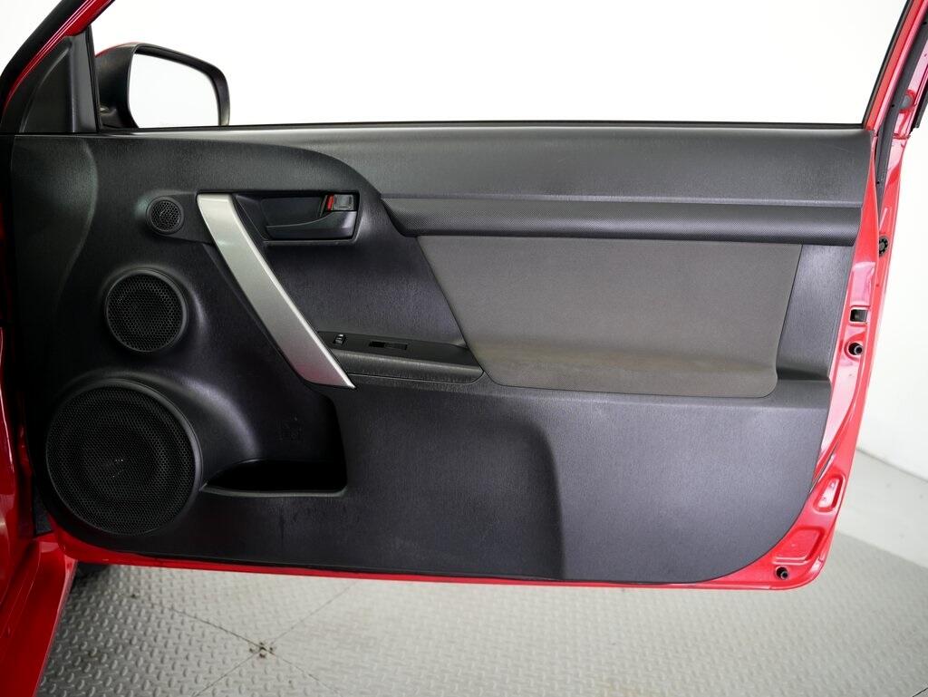 2015 Scion tC photo 37