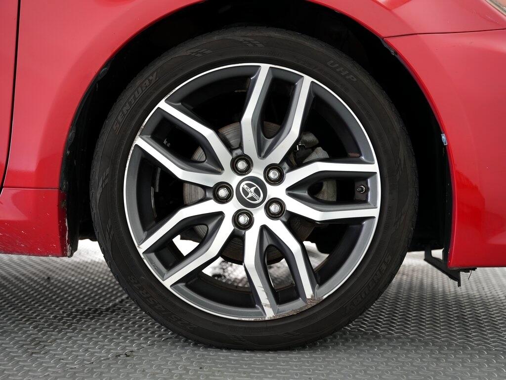 2015 Scion tC photo 41