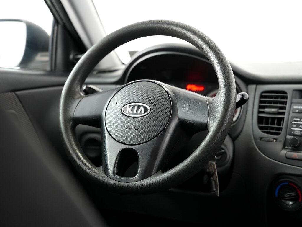 2010 Kia Rio LX photo 11