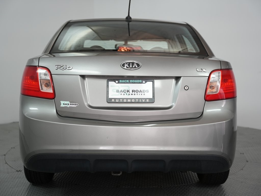 Kia Rio 4dr Sdn Auto LX 2010 Kia Rio 4dr Sdn Auto LX 2010