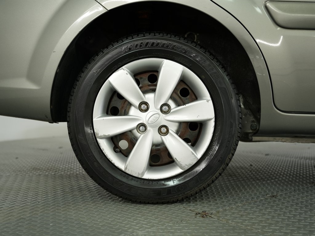 Kia Rio 4dr Sdn Auto LX 2010 Kia Rio 4dr Sdn Auto LX 2010