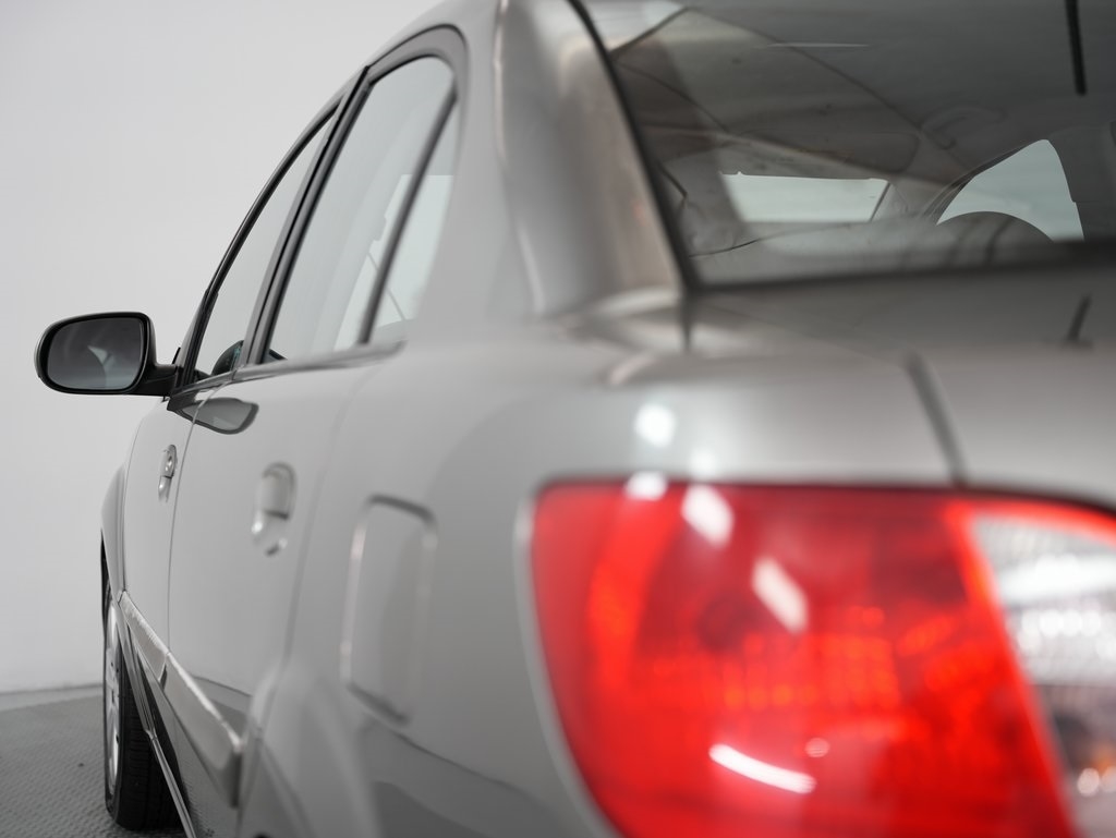 Kia Rio 4dr Sdn Auto LX 2010 Kia Rio 4dr Sdn Auto LX 2010