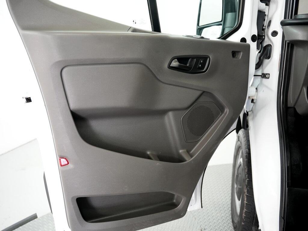 2021 Ford Transit Cargo Van photo 27