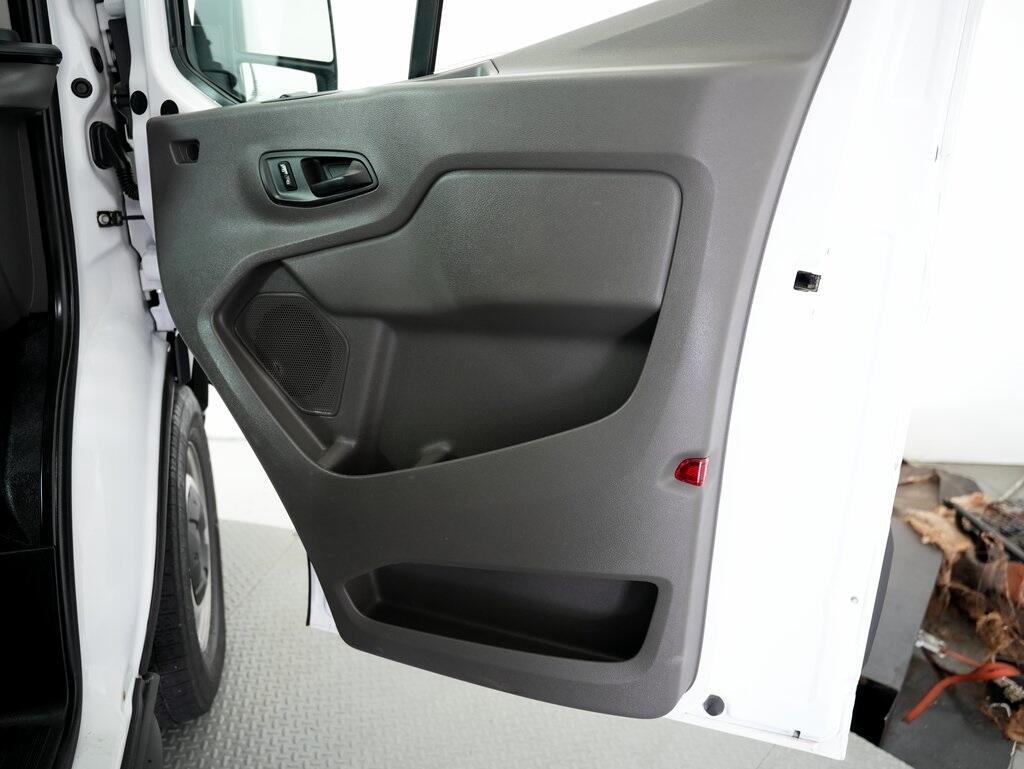 2021 Ford Transit Cargo Van photo 35