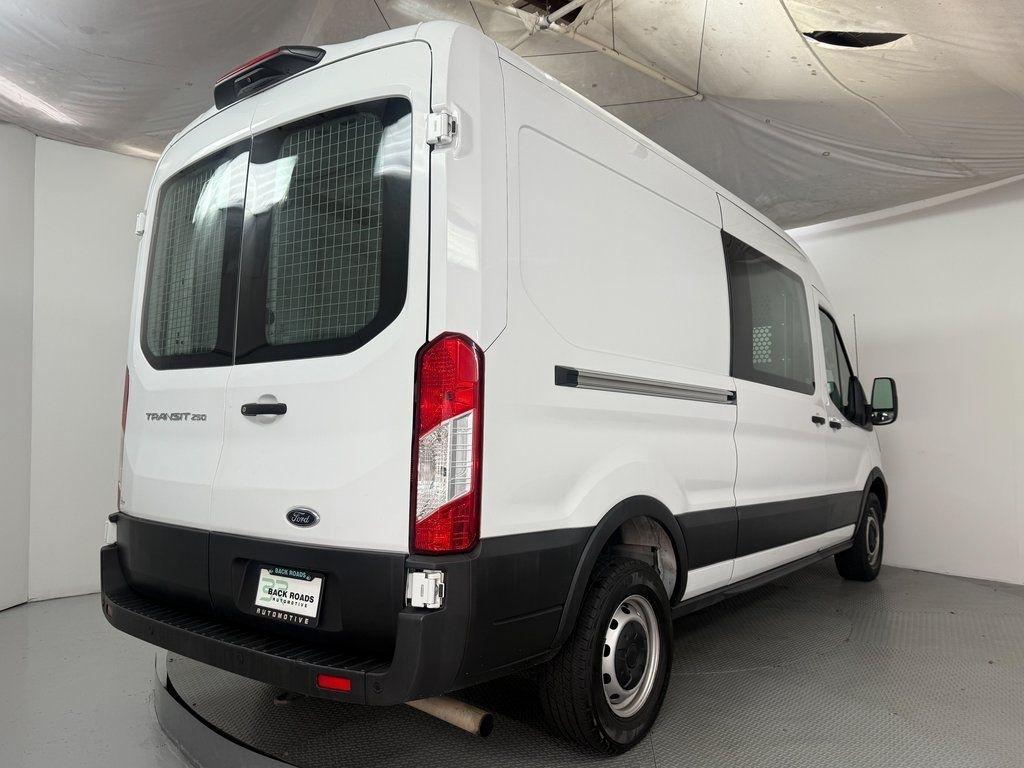 Ford Transit Cargo Van T-250 130" Med Rf 9070 GVWR RWD 2021